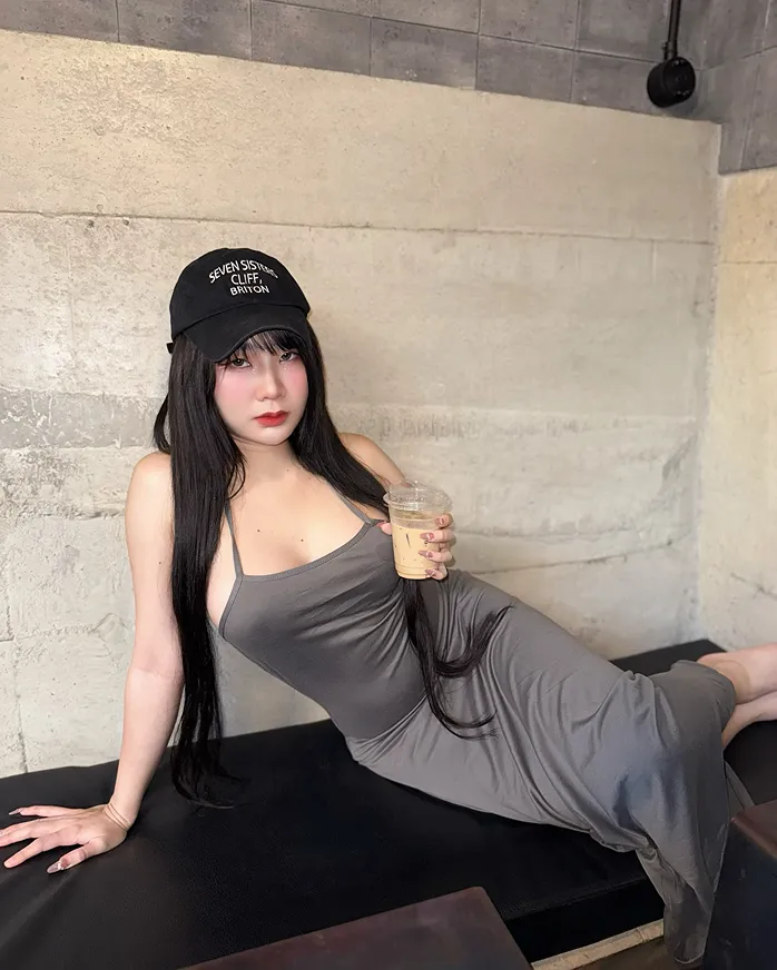EarnAriya42 xxx